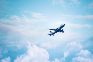 飞机 飞行 天空 机翼 4k壁纸 3840x2160