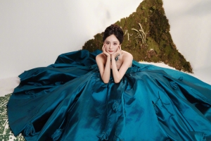 蓝色长裙美女杨幂4k高清壁纸 3840x2560