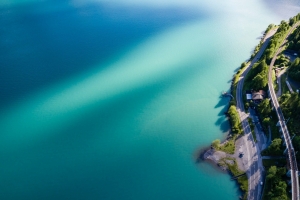 美丽的海洋 海边风景 道路 树林 4K风景壁纸