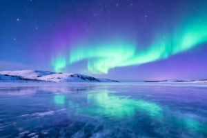 极光 雪山 河流4k风景壁纸