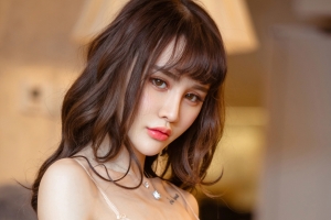 U246青树4k美女壁纸