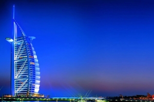 迪拜七星级酒店夜景banner壁纸