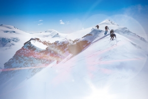 创意大气雪山高峰高校辩论赛海报背景
