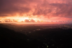 城市 周日 云 地平线 黄昏 4k壁纸 3840x2160
