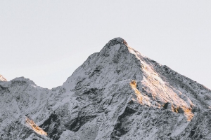 山 峰 雪 坡 风景 4k壁纸 3840x2160