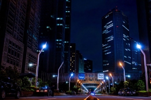 夜城 摩天大楼 城市灯光 桥梁 4k壁纸 3840x2160