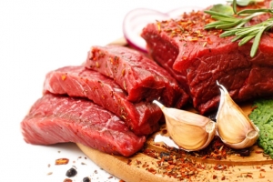 新鲜的猪肉块