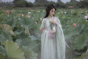 古风 仙气美女 荷花塘4k壁纸