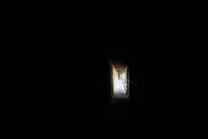 走廊 通道 黑暗 灰暗的 4k壁纸 3840x2160