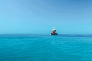 船 正视图 大海 天空 4k壁纸 3840x2160