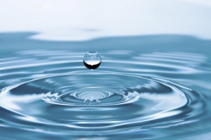 水面滴水素材