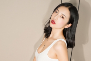 凌雪 黑发美女4k壁纸