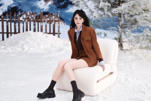 杨幂 雪景美拍 4k壁纸