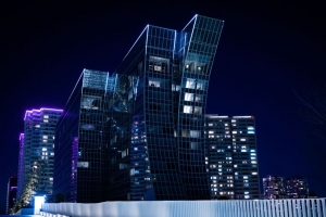 城市 夜城 建筑 灯光 建筑 背光 4k壁纸 3840x2160