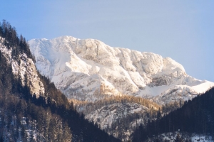 山脉 树木 雪 山峰 天空 4k壁纸 3840x2160