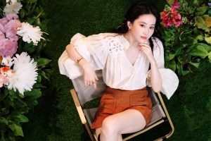 鲜花 绿色植物 高清美女 刘亦菲 4K壁纸3840x2400