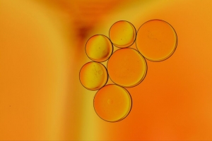 液体 气泡 橙色 宏观 4k壁纸 3840x2160