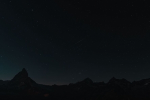 山脉 岩石 夜晚 星空 星星 4k壁纸 3840x2160