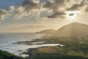 山 丘陵 海 云 光 自然 风景 4k壁纸 3840x2160