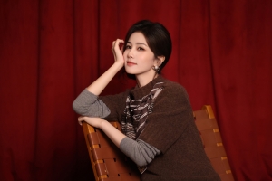 白鹿毛茸茸毛衣4K高清壁纸 3840x2560免费下载
