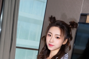 克拉女神高清美女吕佳4k手机壁纸竖屏2160x3840