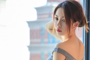 美女美替4k壁纸