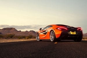  mclaren 570 mclaren 跑车 超级跑车 道路 沥青 4k壁纸 3840x2160