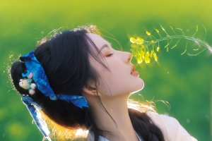春天小黄花清新美女唯美闭眼刘些宁4K手机壁纸高清全屏