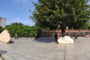 校园广场风光