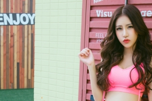 Huhu 性感美女3440x1440壁纸
