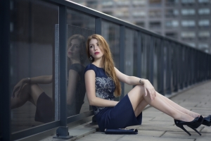 长腿美女模特 连衣裙 4K美女壁纸