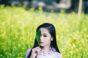 油菜花美女摄影4k图片