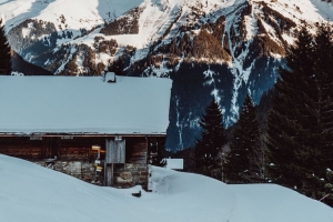 山脉 雪 房子 度假村 morzine 法国 4k壁纸 3840x2160