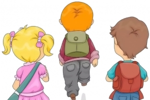 小学生背影孩童背影放学