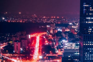 夜城 鸟瞰图 建筑 道路 灯光 深色 4k壁纸 3840x2160