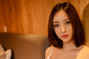 文文 短发美女4k壁纸