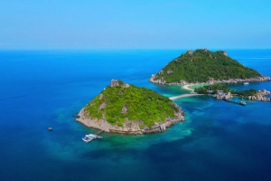 海中美丽的小岛