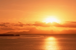 海上云层日出背景banner