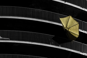 雨伞 建筑 立面 风 4k壁纸 3840x2160