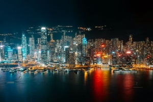 夜城 海岸 鸟瞰图 建筑物 灯光 4k壁纸 3840x2160