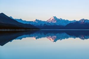 美丽雪山湖泊风景4k壁纸3840x2160