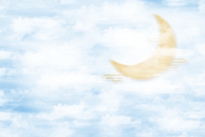 厚重的云彩里若隐若现的月亮