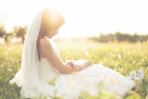 夏天 女孩 白色结婚 7K壁纸