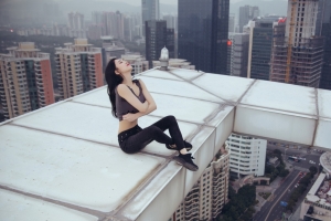 天台性感美女Crystal Lee 李倩倩4K壁纸