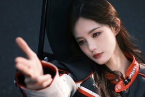 机车美女李一桐 4K壁纸 3840x2400