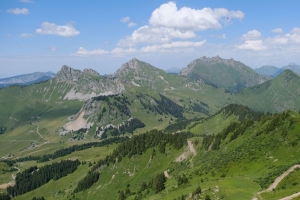 风景 山脉 山谷 斜坡 树木 自然 4k壁纸 3840x2160