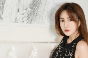 美女模特汶汶4k电脑壁纸