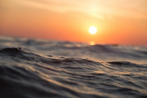 海边上无垠的空间世界