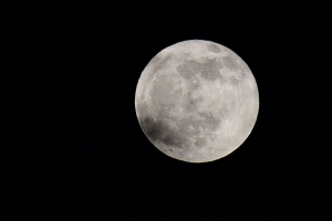 月亮 黑暗 夜晚 满月 陨石坑 4k壁纸 3840x2160