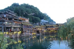 清晨的张家界凤凰古城